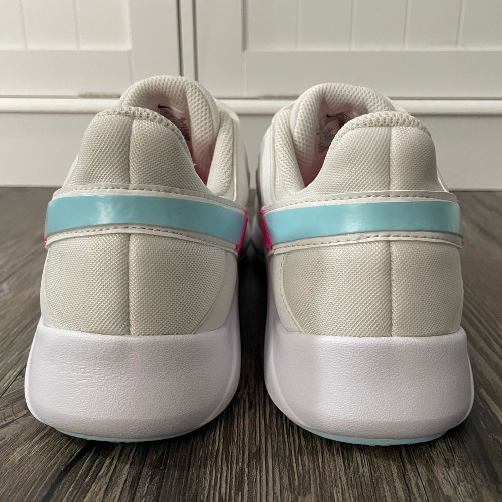 Nike Legend Essential 2 Women’s 8.5 - Picture 5 of 6